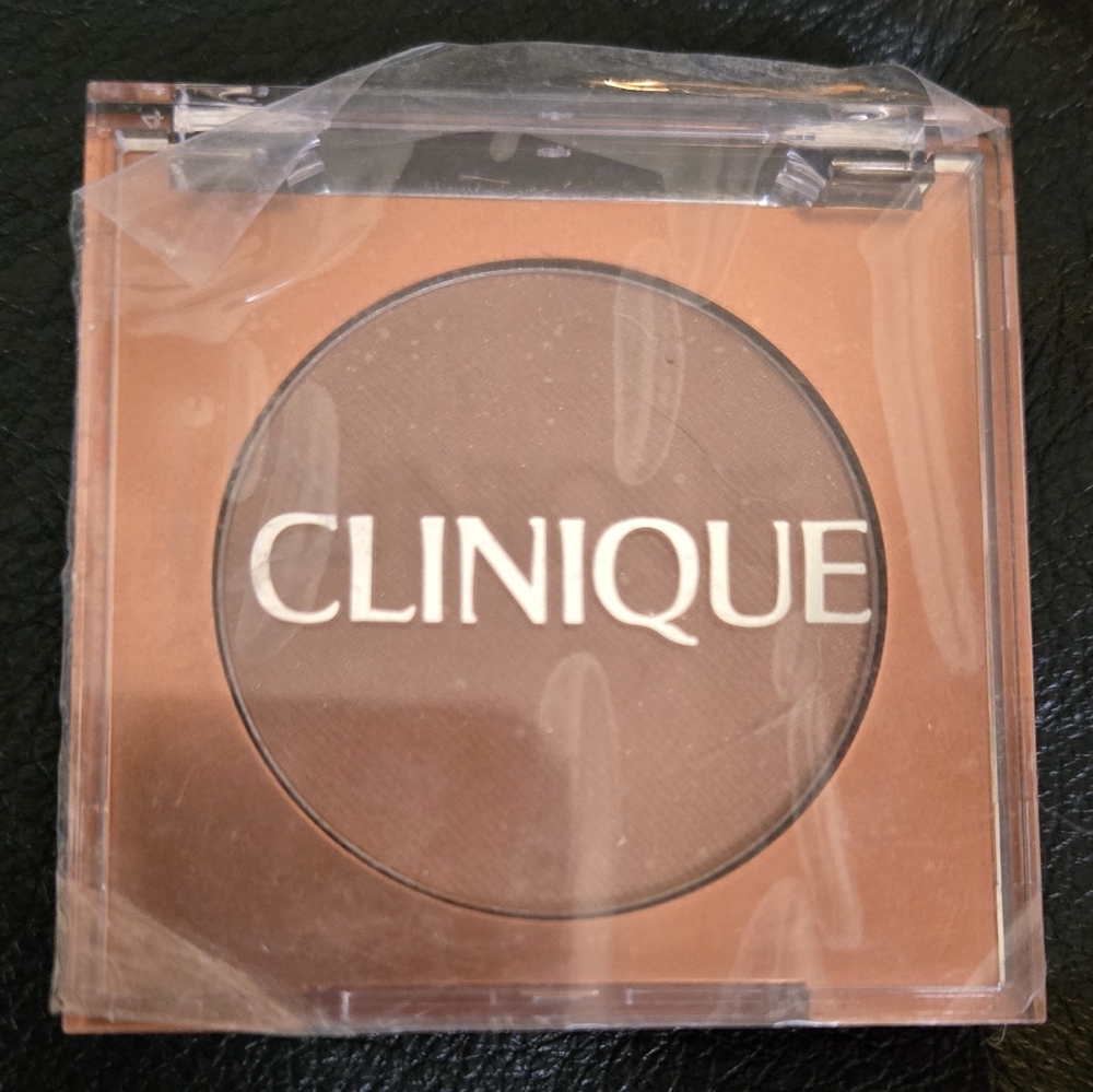 HOST PICK!🎉🎊Clinique Bronzer Milk Trifle Kat Von D Epic Kiss & brush Set LOT - Picture 9 of 13